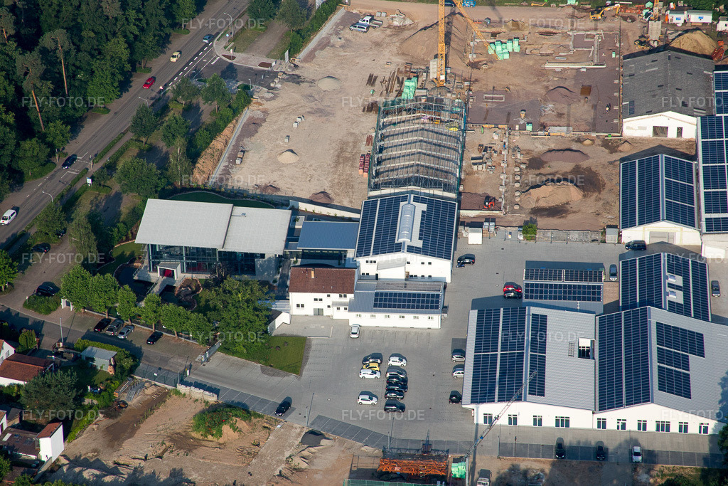 Luftbild: Klinikgelände des Rehabilitationszentrums der Rehaklinik REHA med Gesundheitspark GmbH - Reha PLUS (Pfalz) in Herxheim bei Landau im Bundesland Rheinland-Pfalz in Deutschland. Foto: IMG_080700.jpg vom 12.06.2015 durch Werner Riehm/FLY-FOTO.de
