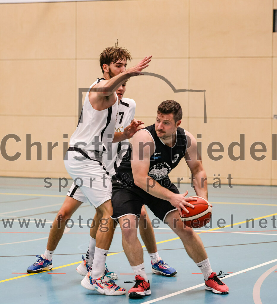 2023-10-08_074_TSV_Vaterstetten_gegen_ESV_Staffelsee | Vaterstetten, Deutschland, 08.10.2023:
Basketball, Bayernliga Herren Süd 2023 / 2024, 3. Spieltag, TSV Vaterstetten gegen ESV Staffelsee, Endergebnis: 62:90

Foto: Christian Riedel / fotografie-riedel.net