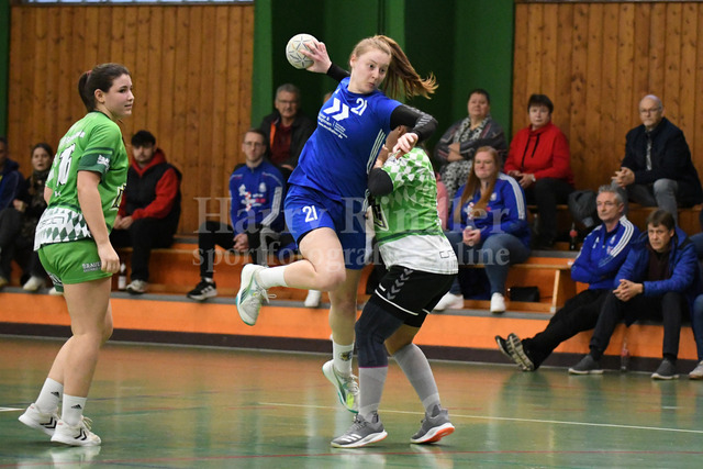 SSG Metten :  TSV Schleißheim II  33:18 | Thyra Köck  (SSG Metten #21) - Realisiert mit Pictrs.com