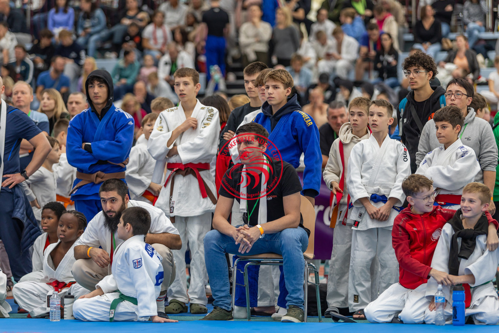 Internationaler Adler Cup 2024 | Foto vom Internationalen Adler Cup Judo Turnier im Sport- und Freizeitzentrum Kalbach im Oktober 2024 - Realisiert mit Pictrs.com