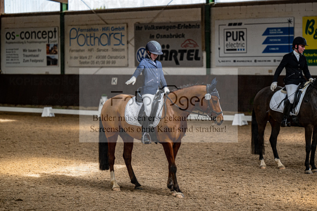 20240310-DOS_0948 | Entdecke hochwertige Reitturnierfotos von Foto Oger. Professionell, emotional und authentisch – jetzt Lieblingsmomente im Shop bestellen.Deutschlandweite Turnierfotografie. - Realisiert mit Pictrs.com
