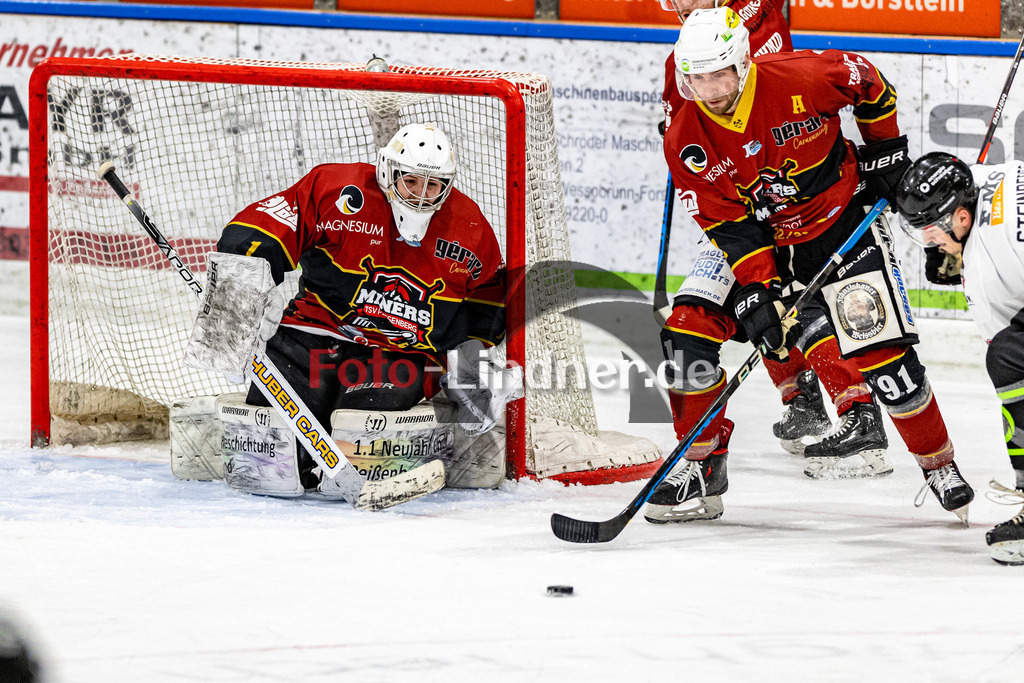 Bayernliga Eishockey Meisterrunde, TSV Peißenberg "Miners" gegen EHC Königsbrunn "Pinguines" am 17.2.23 in Peißenberg | Bayernliga Eishockey Meisterrunde, TSV Peißenberg "Miners" gegen EHC Königsbrunn "Pinguines" am 17.2.23 in Peißenberg