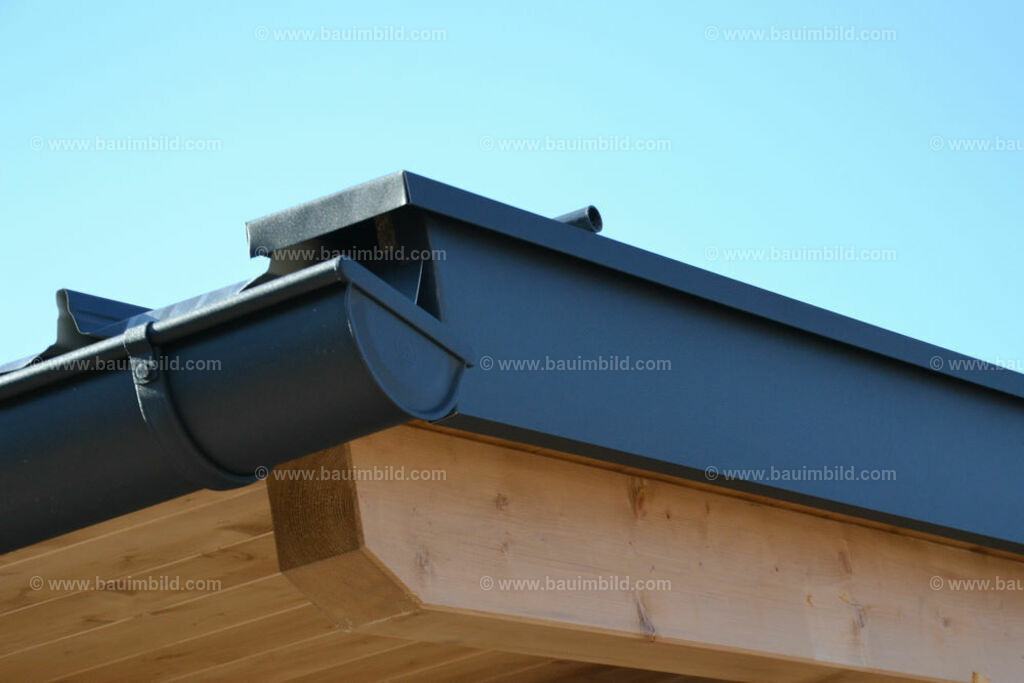 bib-lg11-spenglerarbeiten-0173 | Nach LV-Leistungsgruppen sortierte Detailfotos über den Bau eines Hauses. Alle Hausbau-Bilder direkt vom Urheber und Autor der Website Haus-Selber-Bauen.com