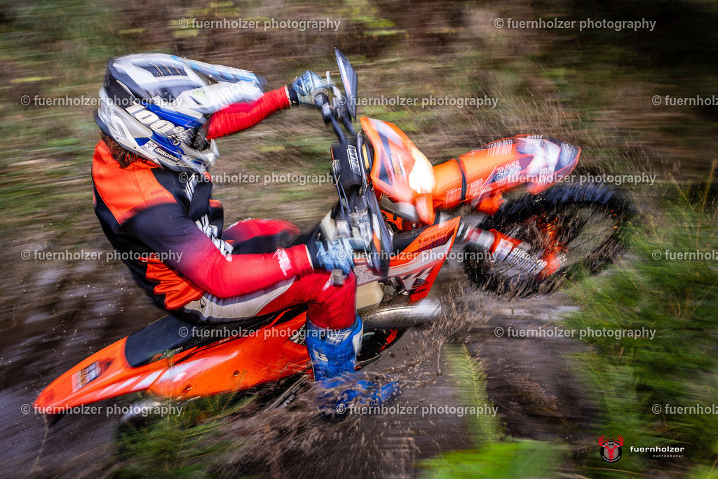 fuernholzer_241026-C1-440 | Fotografische Impressionen von der Red Stag Enduro Extreme by fuernholzer-photography.com. Endurosport in Österreich fotografisch festgehalten von fuernholzer. Auftragsfotografie für Private, Gewerbefotos und Industriefotografie. Eventfotografie, Sportfotografie und Motorsportfotografie. Anbieter von Fotoworkshops, Fototraining, fotografischen Vorträgen und Fotoseminaren.