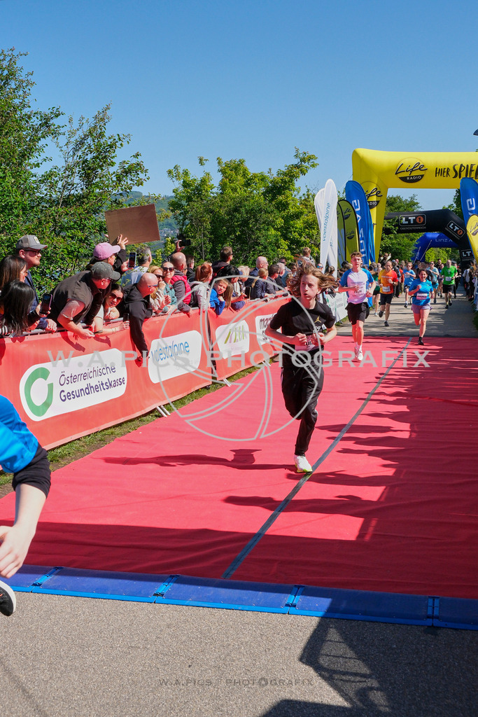 ..... | LINZ,AUSTRIA,27.April 24, Int. 3 Brückenlauf Linz  , Image shows: Photo: WAPICS / Michael ring