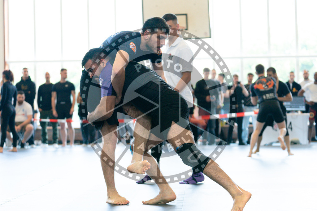 20240608PBB01407 | Fighters compete during the ILLCS VII summer edition luna livre competition in Hannover, Germany, on June 8, 2024.
