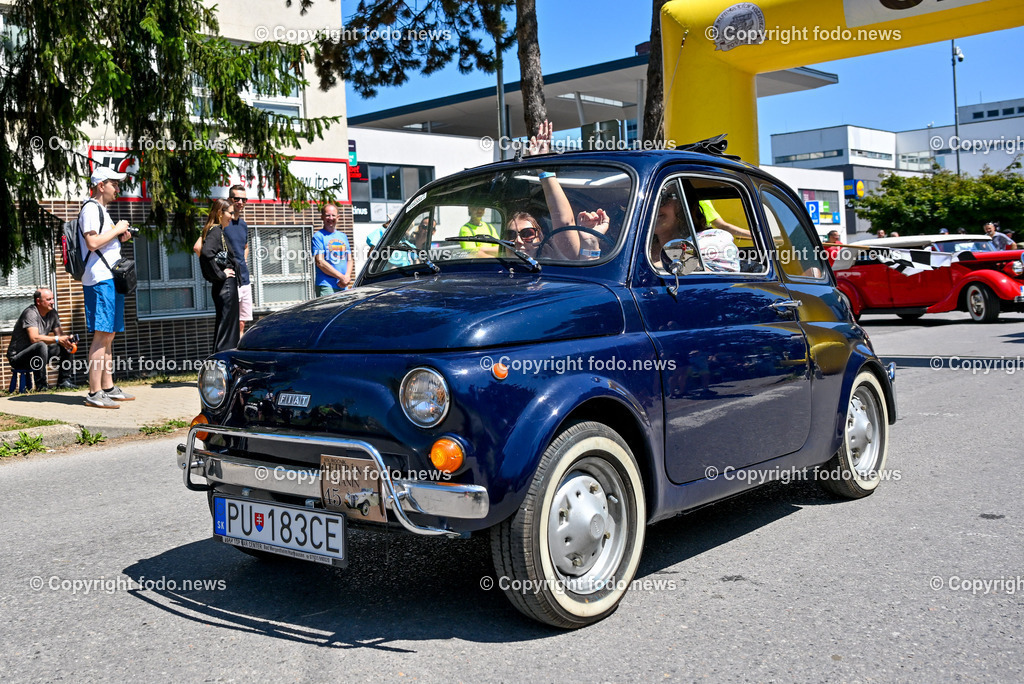 Slowakei_ Povazska Bystrica_ Veteran Tour Manin_ 14.06.2025-208 | 14.06.2025, Slowakei, SVK, Trenciansky kraj, Povazska Bystrica, im Bild Oldtimer Klub, Historische Fahrzeuge, Veteran Tour Manin, Auto, Alt, Besucher, Menschen, Feature, Symbolbild