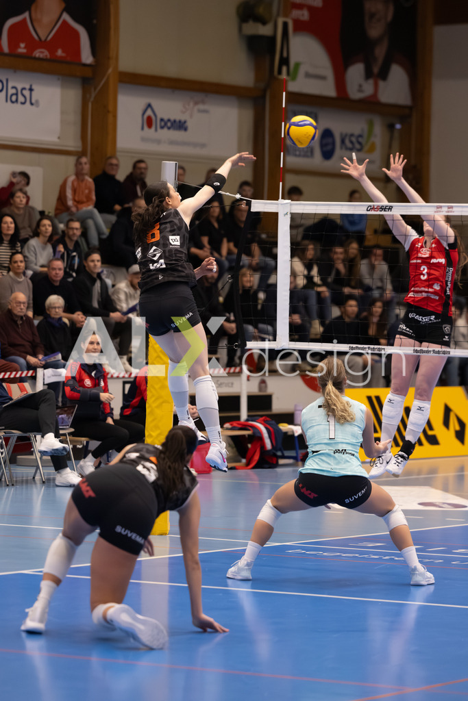Volleyball I Frauen I Saison 2025-2026 I Volleyball NLA | Women I Round 16 I VC Kanti Schaffhausen - Viteos NUC I 31.01.2026 | 8 Attieh Gabrielle (CA) (Viteos NUC) – Außenangriff - Realisiert mit Pictrs.com