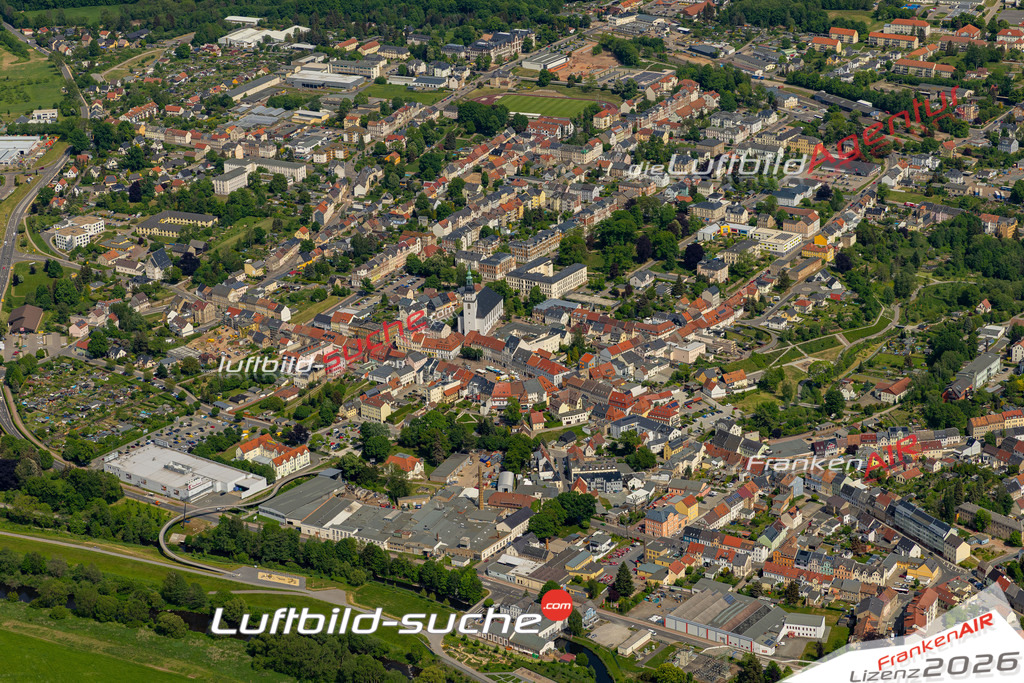 Das Luftbild der Stadt Frankenberg/Sa. wurde 2022 vom Flugzeug heraus erstellt (keine Drohnen-Aufnahmen) Aufnahmehöhe ca.450 Meter- hohe Bildauflösung und Druck-Qualität. Garantiert!