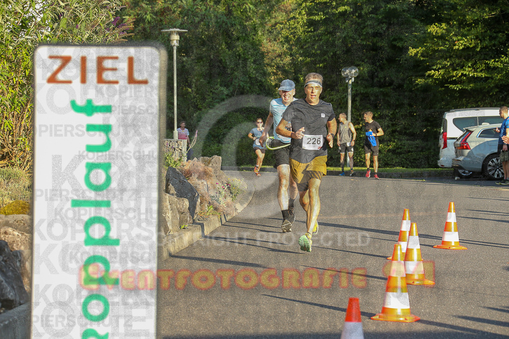 250801_1930_EX1_8085 | Sportfotografie im Rhein-Sieg Kreis, Köln, Bonn, NRW, Rheinland Pfalz, Hessen, etc. Unser Tätigkeitsfeld umfasst den Laufsport vom Volkslauf über den Marathon, Duathlon, Triathon bis zum Ultralauf wie Kölnpfad Ultra oder Schindertrail.
