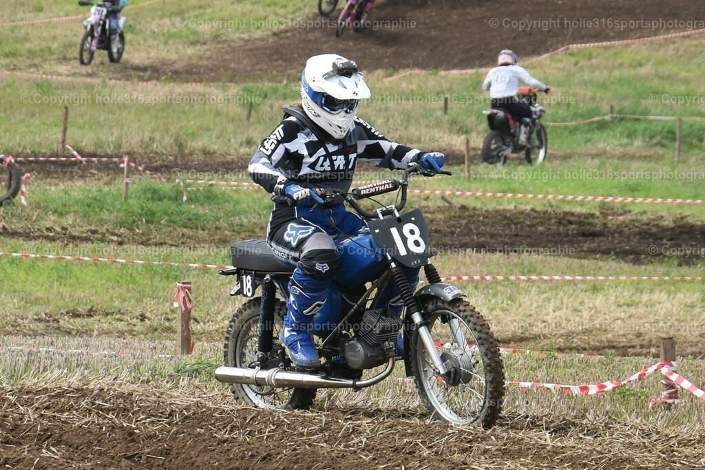 DSC_0205 (2) | Sportfotografie , Motorsport, Motoross, Reitsport, Mointainbike, Enduro,
Landschaft , Outdoor, Eventfotografie, Landschaft, Bilder online bestellen - Realisiert mit Pictrs.com