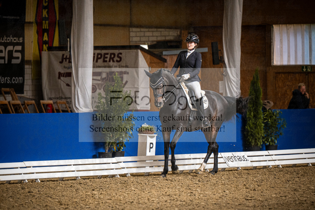 DOS_3356 | Entdecke hochwertige Reitturnierfotos von Foto Oger. Professionell, emotional und authentisch – jetzt Lieblingsmomente im Shop bestellen.Deutschlandweite Turnierfotografie. - Realisiert mit Pictrs.com