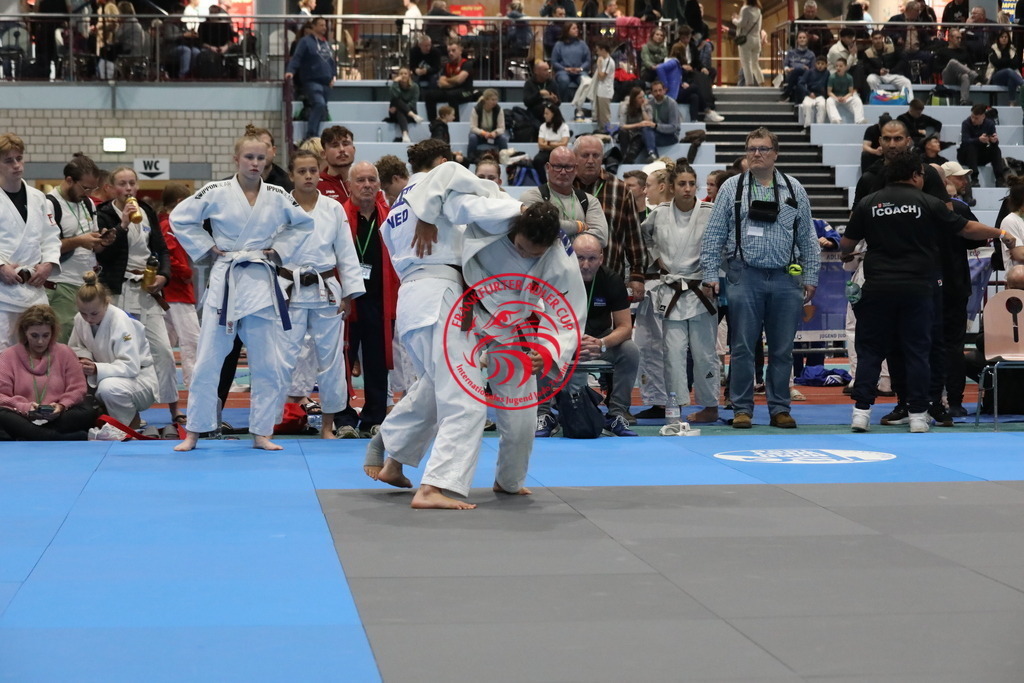 1J7A2493 | Fotos vom Adler Cup - Pictures from Adler Cup

Hier findet Ihr alle Eindrücke und großen Momente der Adler Cup Wochenenden. Here you will find all impressions and great moments of the Adler Cup weekends. - Realisiert mit Pictrs.com