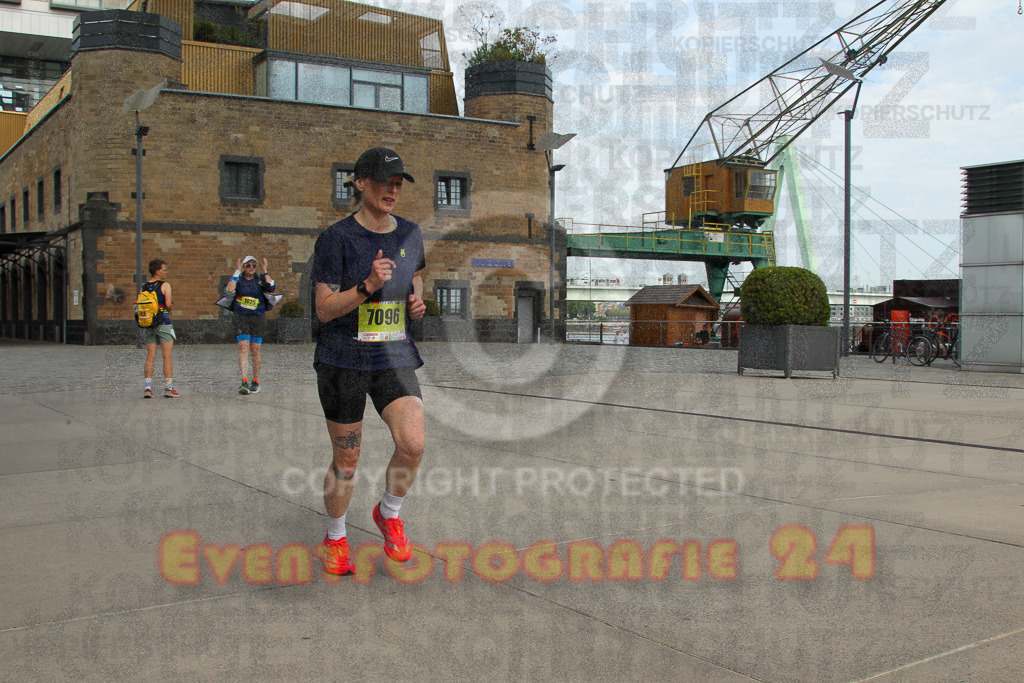 250920_1324_EV4_5425 | Sportfotografie im Rhein-Sieg Kreis, Köln, Bonn, NRW, Rheinland Pfalz, Hessen, etc. Unser Tätigkeitsfeld umfasst den Laufsport vom Volkslauf über den Marathon, Duathlon, Triathon bis zum Ultralauf wie Kölnpfad Ultra oder Schindertrail.