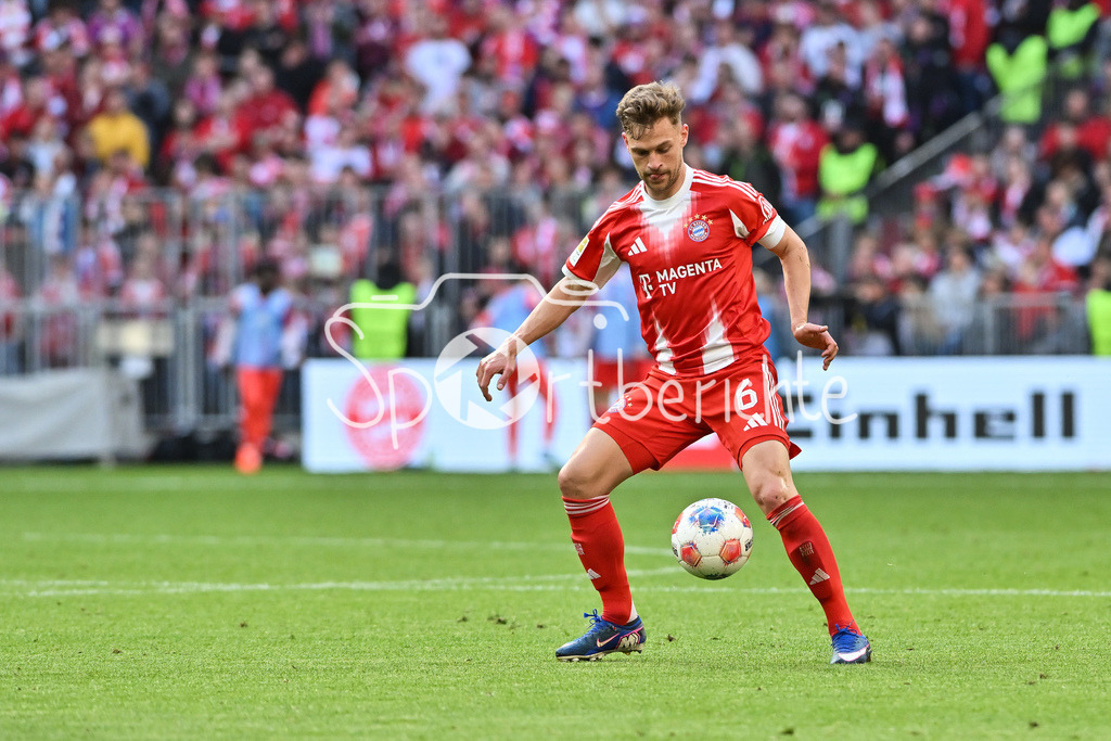 FC Bayern München - VfB Stuttgart | MUNICH, GERMANY - 19. APRIL: with Ball Joshua KIMMICH (FC Bayern Munich 6) during the Bundesliga Match between FC Bayern Munich vs. VfB Stuttgart at Matchday 30 at Allianz Arena / DFL REGULATIONS PROHIBIT ANY USE OF PHOTOGRAPHS AS IMAGE SEQUENCES AND/OR QUASI-VIDEO