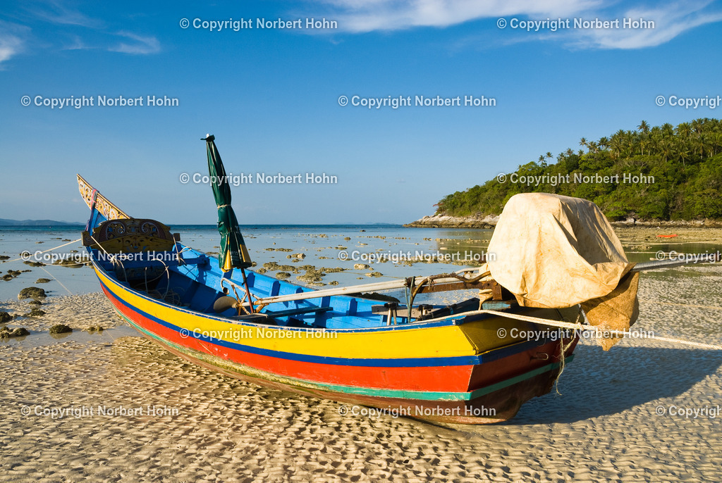 _SIM0458 - Kopie - Kopie | Longtailbootimpressionen in der Siam Bay auf Racha Yai Island vor der Südspitze der thailändischen Urlaubsinsel Phuket. - Realisiert mit Pictrs.com