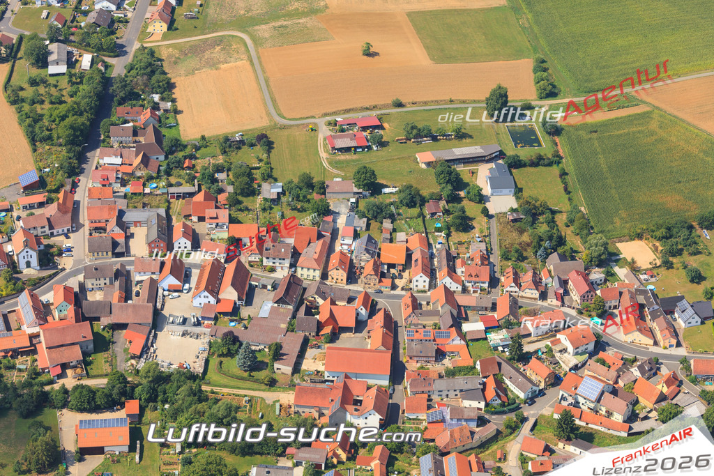 Luftbild von Kleinsteinach Riedbach - Luftaufnahme wurde 2015 von https://frankenair.de mittels Flugzeug (keine Drohne) erstellt - die Geschenkidee