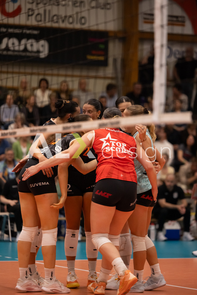 Volleyball I Frauen I Saison 2025-2026 I Volleyball NLA | Women I  Playoffs Finals 2/5 I  VC Kanti Schaffhausen - viteos NUC I  10.04.2026 | viteos NUC Spielerinnen - Realisiert mit Pictrs.com