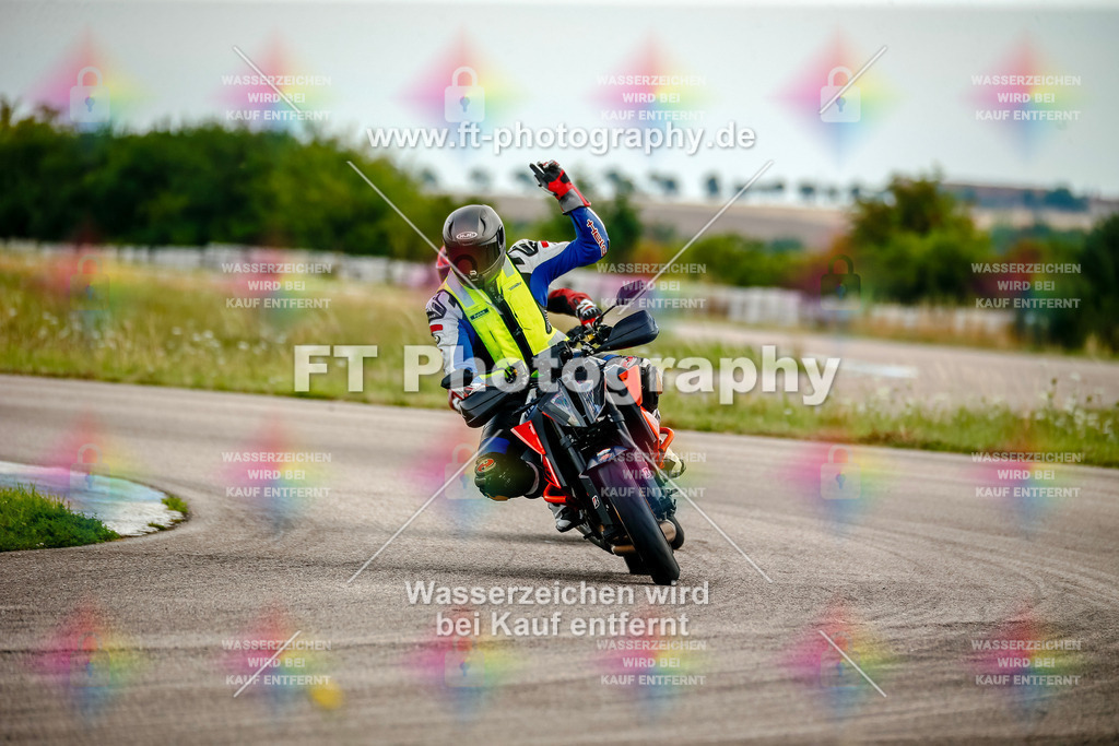 Chambley Juli-2500 | Hier findet Ihr Bilder von Touristenfahrten auf der Nürburgring Nordschleife oder von anderen Veranstaltungen die ich besucht habe. Viel Spass beim Durch Schauen 