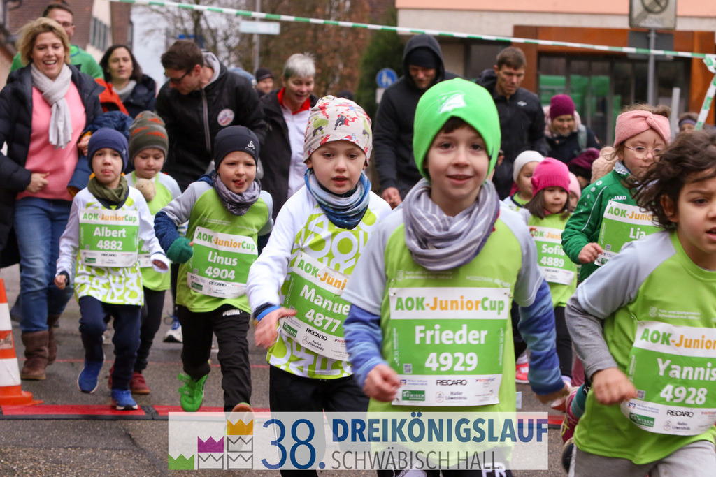 400m AOK Junior Cup | 3 Koenigslauf 2024 400m AOK Junior Cup - Realisiert mit Pictrs.com