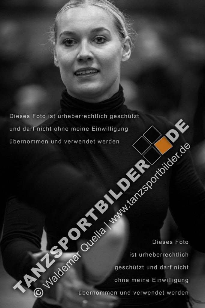 20231020-00376 | Hier finden Sie Tanz Bilder vom Latein und Standard Formationen tanzen. Sportbilder vom Tanzsport. Schöne Fotos und von Weltmeisterschaft, Europameisterschaft, Bundesliga, Regionalliga, Oberliga und Landesliga sowie von GOC Stuttgart, DanceComp, WM Bremen