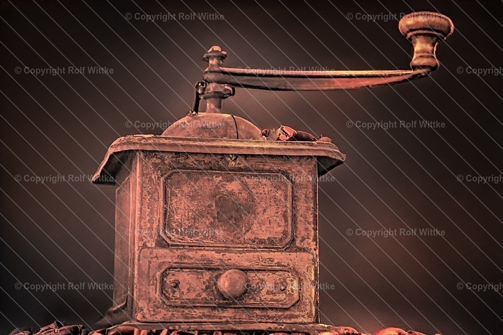 alte  historischeKaffeemühle | Rolf Wittke  - Realisiert mit Pictrs.com