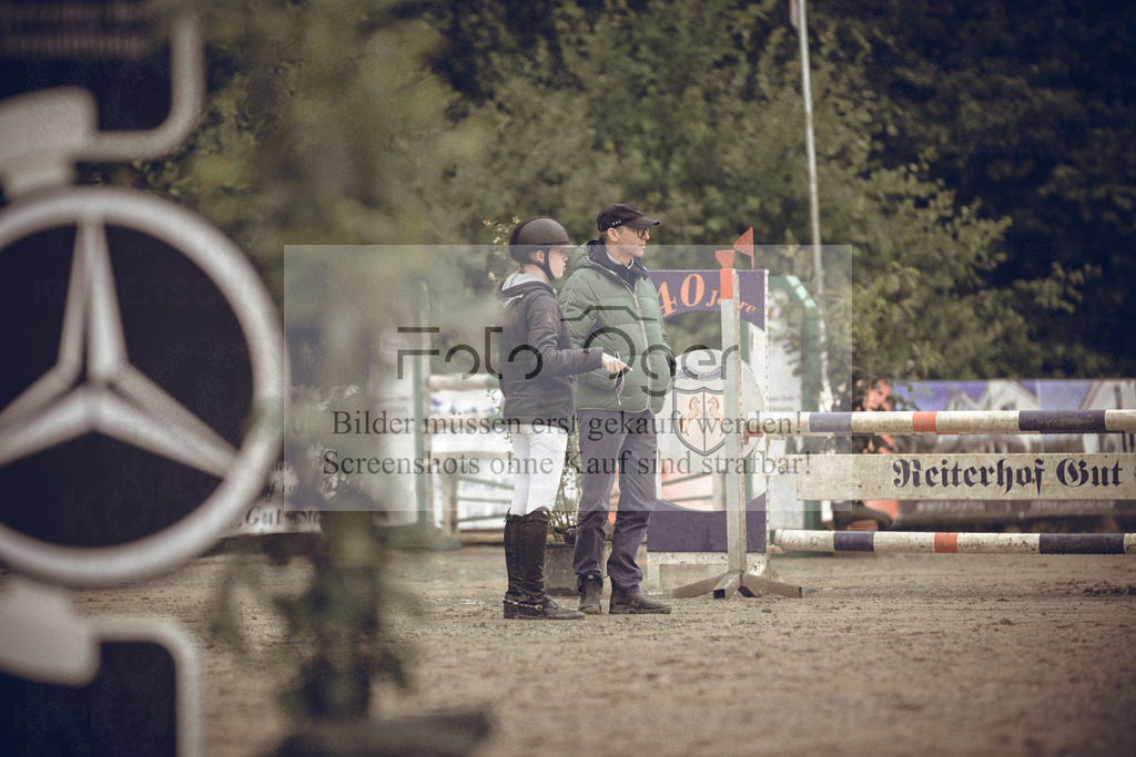 20240531-DOS_7912 | Entdecke hochwertige Reitturnierfotos von Foto Oger. Professionell, emotional und authentisch – jetzt Lieblingsmomente im Shop bestellen.Deutschlandweite Turnierfotografie. - Realisiert mit Pictrs.com