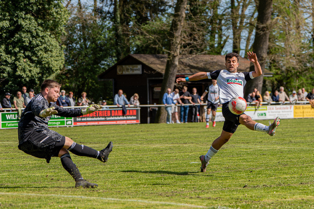 Fußball I Herren I Saison 2025-2026 I Kreisliga VEC I 24. Spieltag I 1. FC Varenesch - SC SW Bakum I 11886 | jns.sportfotos - Realisiert mit Pictrs.com