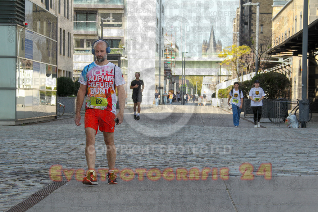 250920_1358_EV4_6913 | Sportfotografie im Rhein-Sieg Kreis, Köln, Bonn, NRW, Rheinland Pfalz, Hessen, etc. Unser Tätigkeitsfeld umfasst den Laufsport vom Volkslauf über den Marathon, Duathlon, Triathon bis zum Ultralauf wie Kölnpfad Ultra oder Schindertrail.