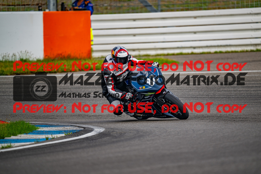 MaZZes_FotoMatrix_240701_6007705_2441 | GELB