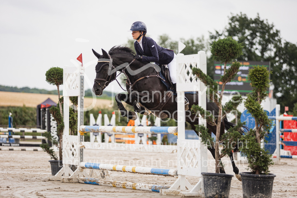 250627_PfSpTa_Stil-A1-108 | Deine schönsten Turniermomente als professionelle Fotos! Entdecke hochwertige Pferdesport-Fotografie im Online-Shop. Jetzt Fotos finden & bestellen!