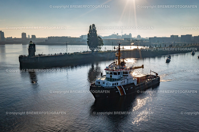 DJI_0250 | 30.09.2022 Drohnenaufnahmen Dt. Schifffahrtstag 2022 Bremen Wendebecken / Weser