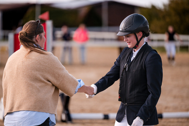 2026_10_03_Siefer-Hof_150330_Z81_42986375 | Professionelle Reitsport-, Turnier- und Eventfotografie von Robert Broda. Galerien mit ausgewählten und bearbeiteten Bildern direkt online ansehen und bestellen.