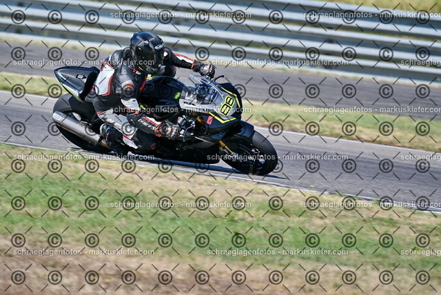 26bt04-0083 | markuskiefer.com - Realisiert mit Pictrs.com