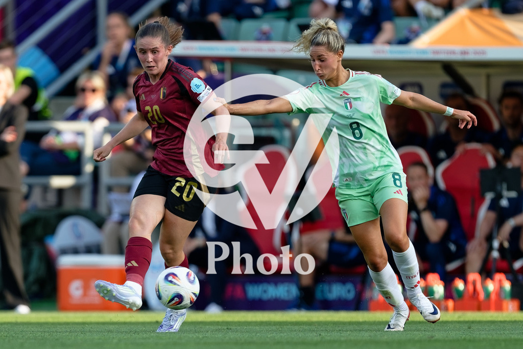 Belgium v Italy - UEFA Women's EURO 2025 Group B | SION, SWITZERLAND - JULY 3: Marie Detruyer of Belgium (L) is chased by Emma Severini of Italy (R) during the UEFA Womens EURO 2025 Group B match between Belgium and Italy at Stade de Tourbillon on July 3, 2025 in Sion, Switzerland. (Photo by Giuseppe Velletri/Sports Press Photo/Getty Images)