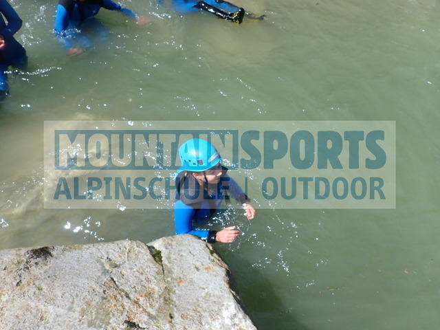 P7300293 | Bestelle die Bilder deines Berg- oder Wasser-Abenteuers mit Mountain Sports bequem von zu Hause aus direkt über unseren Online Fotoshop von pictrs.com. - Realisiert mit Pictrs.com