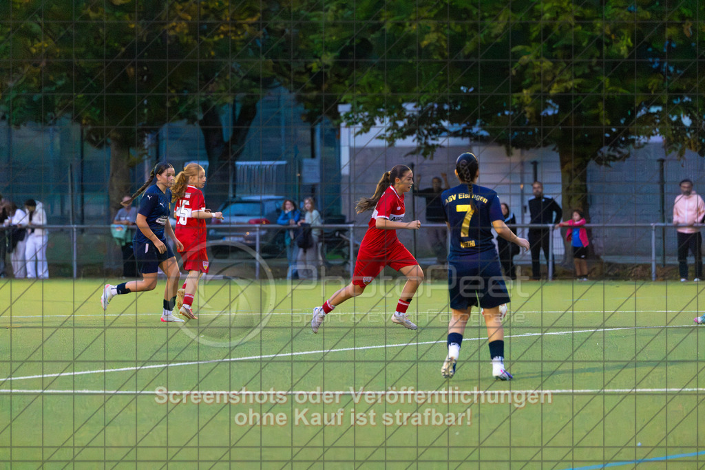20261007_185547_0009_(c)_by_PhotoPeet | #,ASV Spartania Eislingen (blau) vs. VFB Stuttgart (rot), Fußball, Verbandspokal der B-Juniorinnen,  Saison 2026/2027, Kunstrasenplatz, Öschhalle, 73054 Eislingen, 07.10.2026 - 18:30 Uhr,Foto: PhotoPeet / Sport- &amp; Eventfotografie / Peter Harich