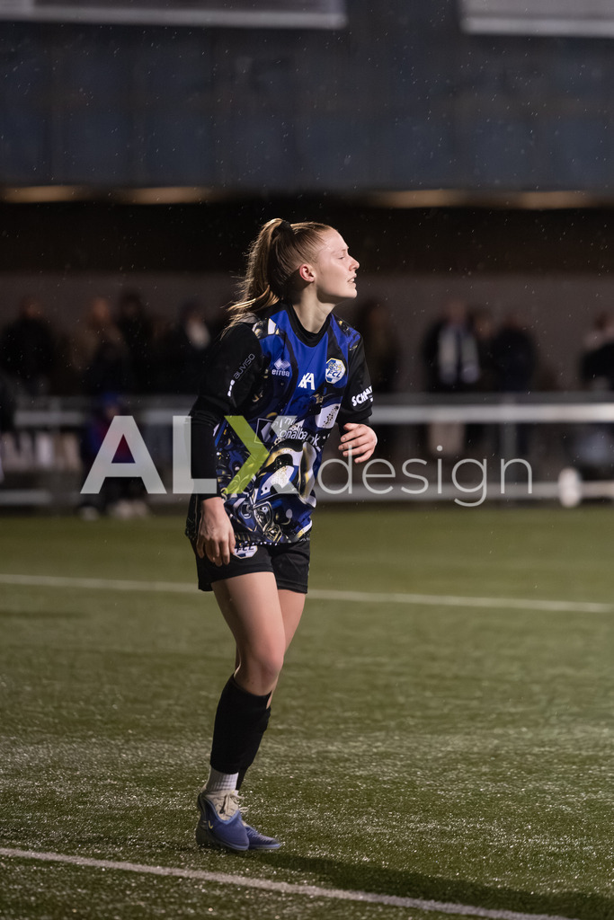 Fußball I Frauen I Saison 2025-2026 I AXA Women's Super League | Women I 14. Spieltag I Grasshoppers Club Zürich - FC Luzern I 14.02.2026 | 4 Mia Knapp (CH) (FC Luzern) – Abwehr - Realisiert mit Pictrs.com