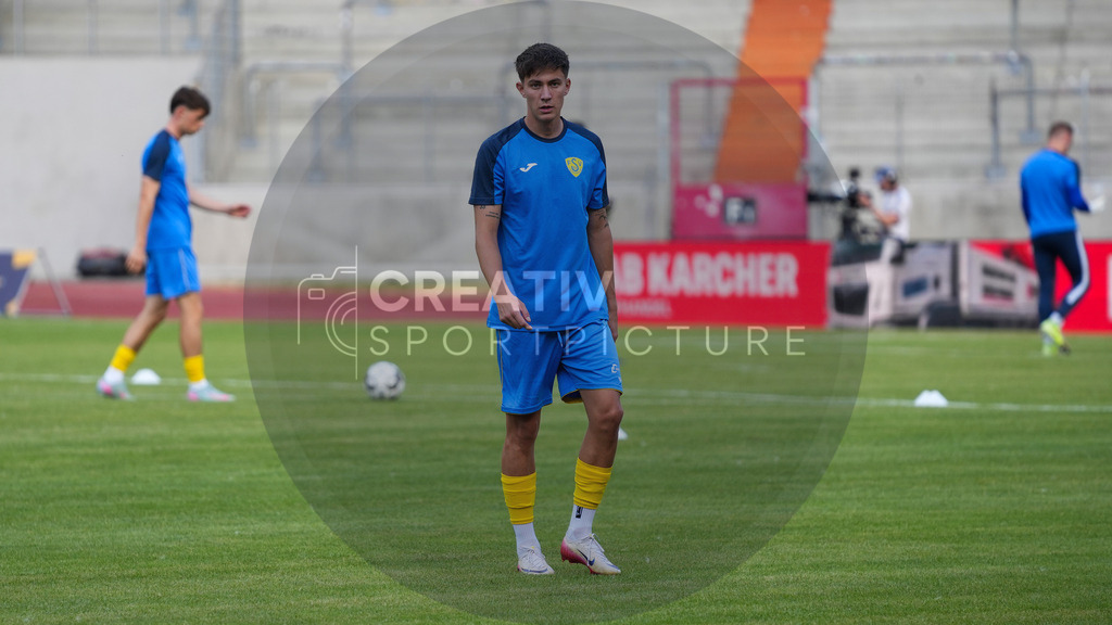 Fußball, Herren, Saison 2025/2026, Regionalliga Nordost, 1. Spieltag, FC Rot-Weiß Erfurt vs. FSV 63 Luckenwalde, Freitag 25.07.2025, Steigerwaldstadion Erfurt, | Fußball, Herren, Saison 2025/2026, Regionalliga Nordost, 1. Spieltag, FC Rot-Weiß Erfurt vs. FSV 63 Luckenwalde, Freitag 25.07.2025, Steigerwaldstadion Erfurt, Im Bild: Mike Bachmann (Luckenwalde) - Realisiert mit Pictrs.com