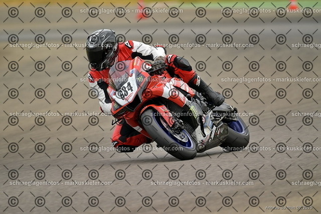 25bt05-1381 | markuskiefer.com - Realisiert mit Pictrs.com