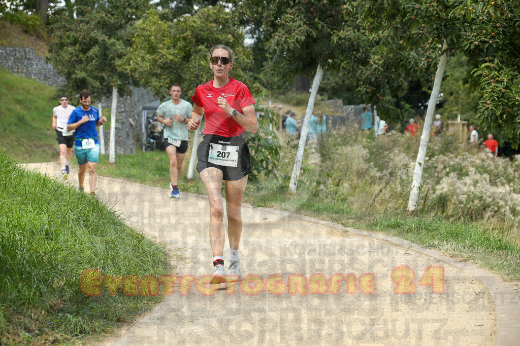 250824_1254_EX1_0908 | Sportfotografie im Rhein-Sieg Kreis, Köln, Bonn, NRW, Rheinland Pfalz, Hessen, etc. Unser Tätigkeitsfeld umfasst den Laufsport vom Volkslauf über den Marathon, Duathlon, Triathon bis zum Ultralauf wie Kölnpfad Ultra oder Schindertrail.