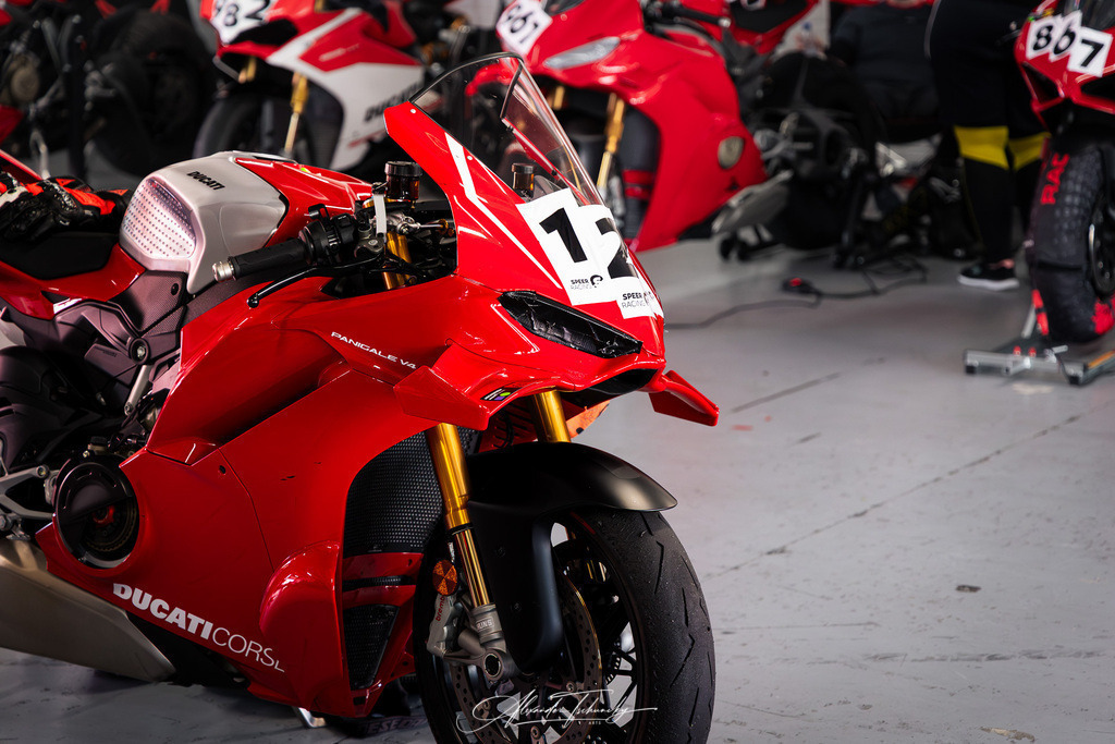Ducati Trackday Hockenheimring 2026 | Entdecken Sie die faszinierende Welt von Alexander Tschuncky Arts: Kreative Fotografie, atemberaubende Automobilkunst und hochwertiger Bilderdruck. Lassen Sie sich inspirieren! - Realisiert mit Pictrs.com