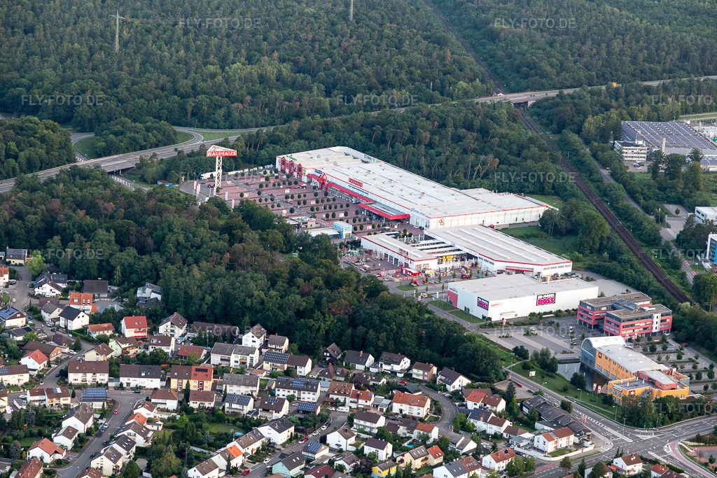 Luftbild: Bauhaus in Speyer im Bundesland Rheinland-Pfalz in Deutschland. Foto: IMG_116545.jpg vom 11.08.2019 durch Werner Riehm/FLY-FOTO.de