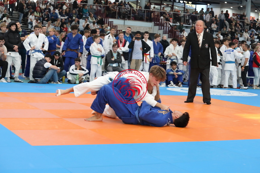 1J7A2237 | Fotos vom Adler Cup - Pictures from Adler Cup

Hier findet Ihr alle Eindrücke und großen Momente der Adler Cup Wochenenden. Here you will find all impressions and great moments of the Adler Cup weekends. - Realisiert mit Pictrs.com