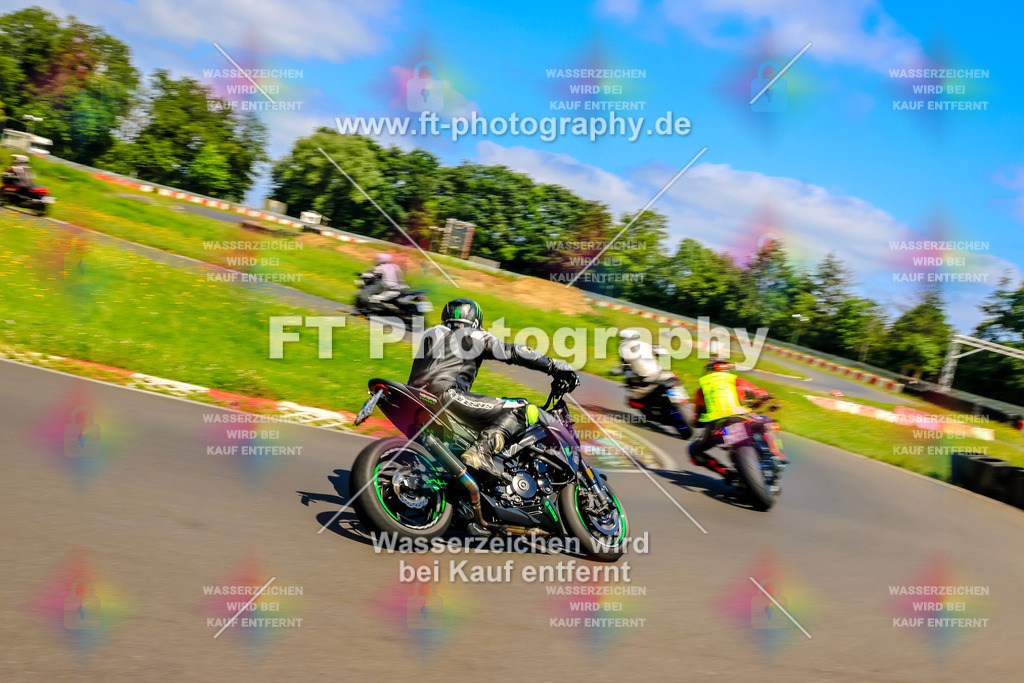 VBK-8096 | Hier findet Ihr Bilder von Touristenfahrten auf der Nürburgring Nordschleife oder von anderen Veranstaltungen die ich besucht habe. Viel Spass beim Durch Schauen 