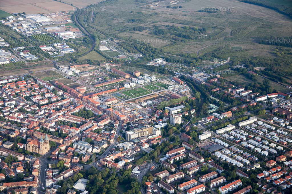 Luftbild: Landesgartenschau in Landau in der Pfalz im Bundesland Rheinland-Pfalz in Deutschland. Foto: IMG_084103.jpg vom 29.08.2015 durch Werner Riehm/FLY-FOTO.de