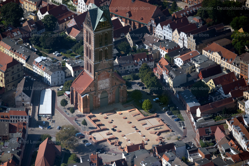 4062184 | WISMAR 08.09.2021 Ruine des Kirchengebäude der " St. Marien " in Wismar im Bundesland Mecklenburg-Vorpommern, Deutschland. Weiterführende Informationen bei: Hansestadt Wismar. // Ruins of church building " St. Marien " in Wismar in the state Mecklenburg - Western Pomerania, Germany. Further information at: Hansestadt Wismar. Foto: Gerhard Launer