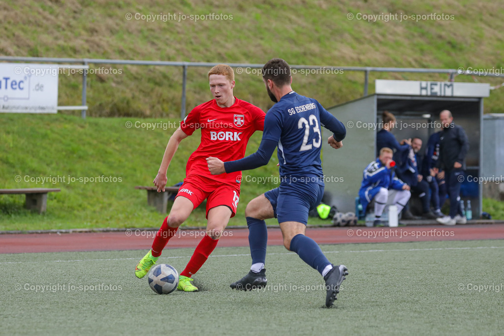 870A3575 | 25.09.2022; Gruppenliga Marburg/Gießen; Kunstrasenplatz Eibelshausen; SG Eschenburg : FC Cleeberg; Ergebnis 2:2 (1:2)