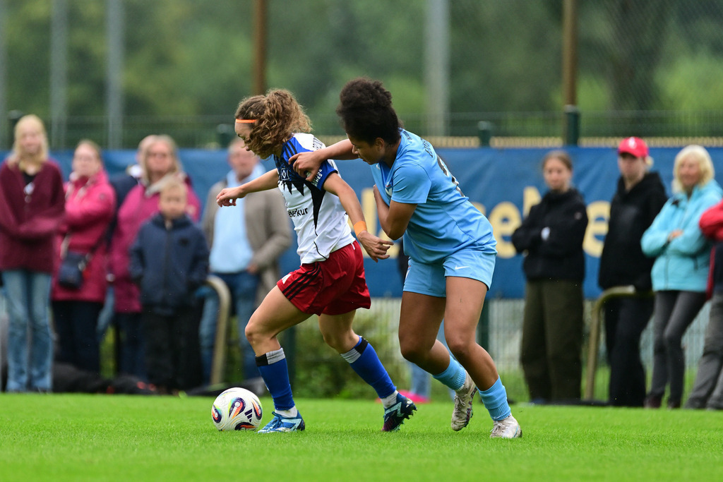 Fußball I Frauen I Saison 2025-2026 I Testspiel I Hamburger SV - FC Viktoria 1889 Berlin | Der Sportfotograf. - Realisiert mit Pictrs.com