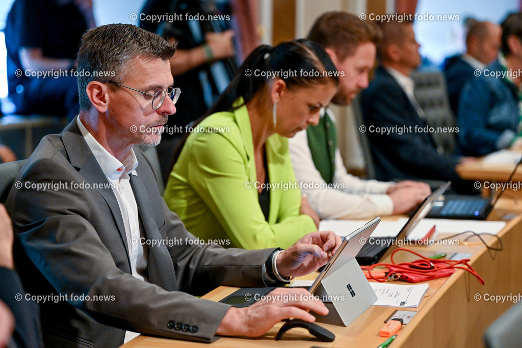 Landhaus Linz_ Promenade_ Landtagssitzung_ 13.06.2024-39 | 13.04.2024, Landhaus Linz AUT, Promenade, Landtagssitzung, im Bild Joachim Aigner (MFG, Bundesparteiobmann, LAbg.)